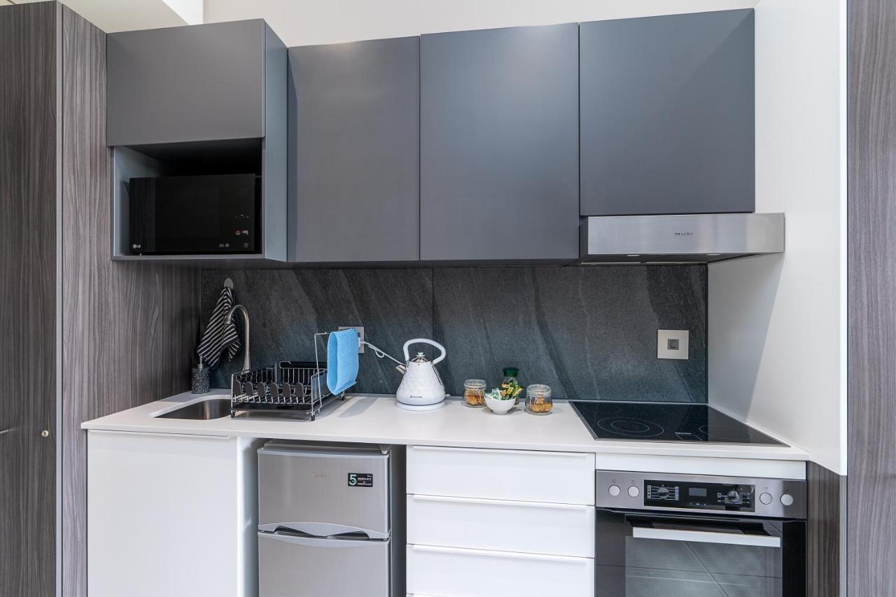 Top Floor Menlyn Maine Studio Apartment With Stunning Views & No Load Shedding Pretoria-Noord Dış mekan fotoğraf